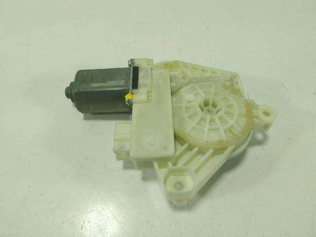 MERCEDES A2139069501 Motor del elevalunas de la puerta delantera derecha  en stock Valencia