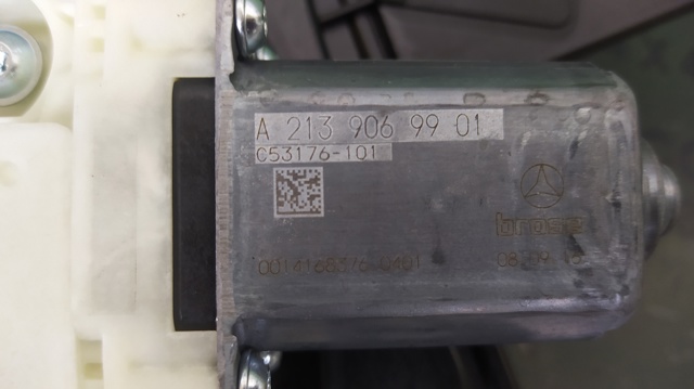A2139069901 Motor del elevalunas de la puerta delantera izquierda  comprar en Reus