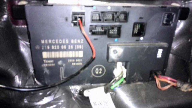 Puerta del conductor para Mercedes CLS  (C219)
