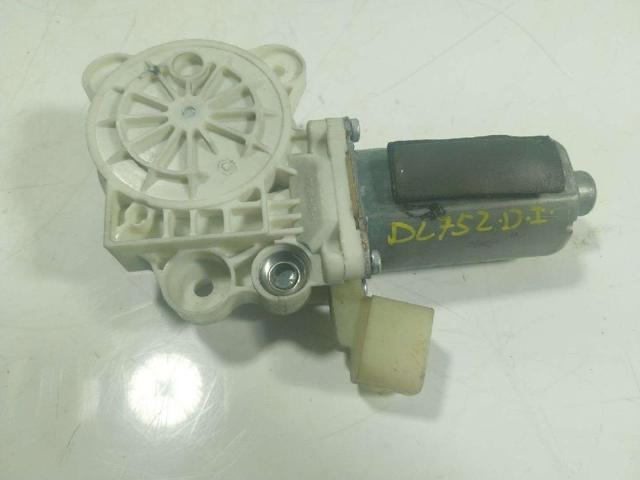 A2198200542 Motor del elevalunas de la puerta delantera izquierda  comprar en Reus