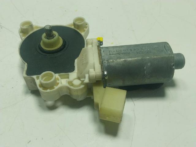 A2198200642 Motor del elevalunas de la puerta delantera derecha comprar Almería