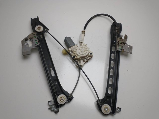 A2198200642 MERCEDES Motor del elevalunas de la puerta delantera derecha  comprar en Oviedo