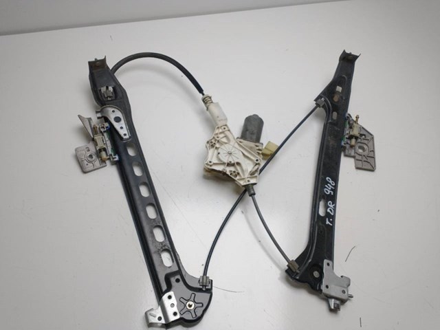 A2198200642 MERCEDES Motor del elevalunas de la puerta delantera derecha  disponible Ourense