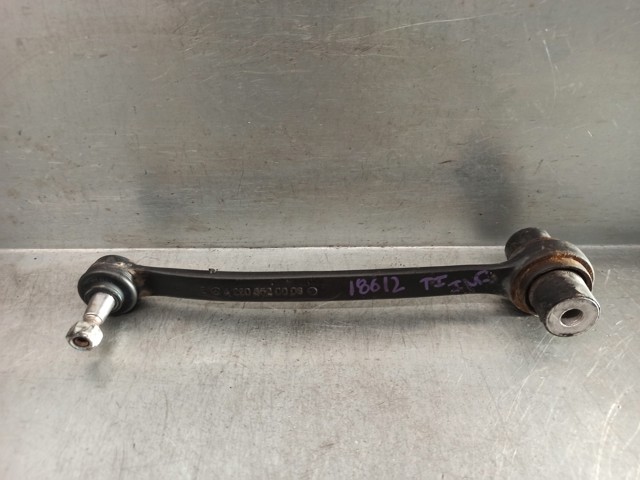 MERCEDES A2203520003 Barra transversal de la suspensión trasera  en stock Valencia