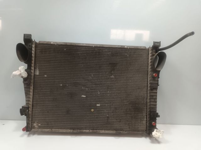 A2205002003 Radiador de refrigeración del motor  disponible Burgos