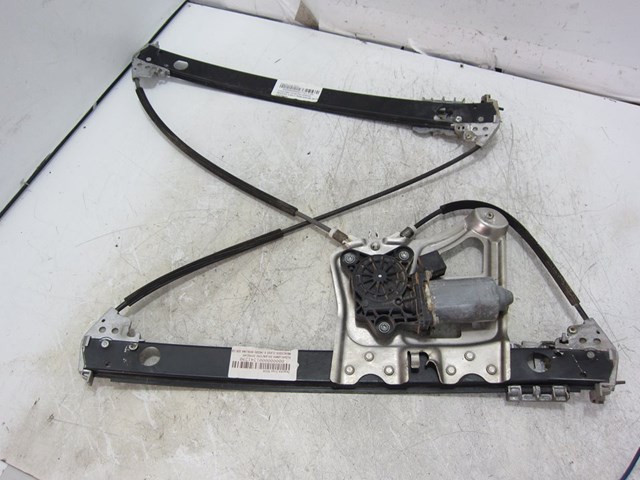 A2207200446 MERCEDES Mecanismo de elevalunas de la puerta delantera derecha  disponible Ourense