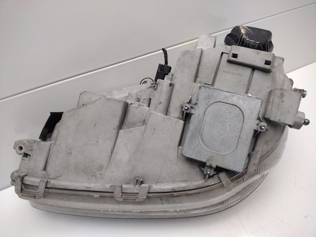 A2208200861 MERCEDES Faro derecho  comprar en Oviedo