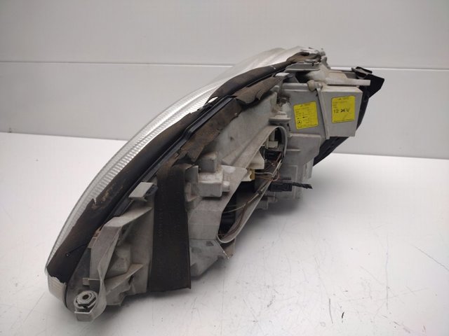 MERCEDES A2208200861 Faro derecho  en stock Terrassa