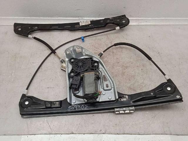 A2208204542 MERCEDES Motor del elevalunas de la puerta delantera izquierda  disponible Vigo
