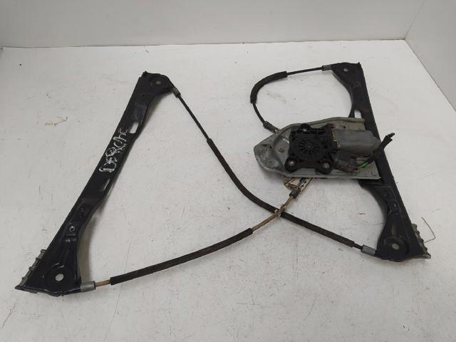 A2208204542 MERCEDES Motor del elevalunas de la puerta delantera izquierda  disponible Ourense