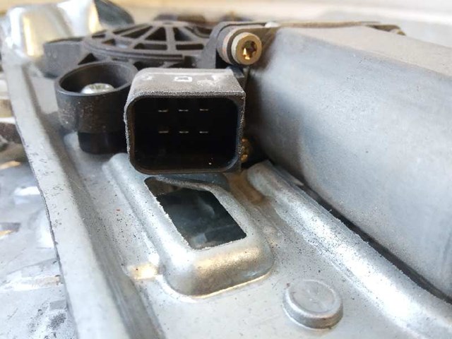 A2208204542 Motor del elevalunas de la puerta delantera izquierda  comprar en Reus