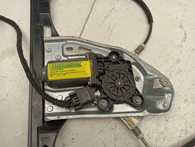 A2208204642 Motor del elevalunas de la puerta delantera derecha  en stock Granada