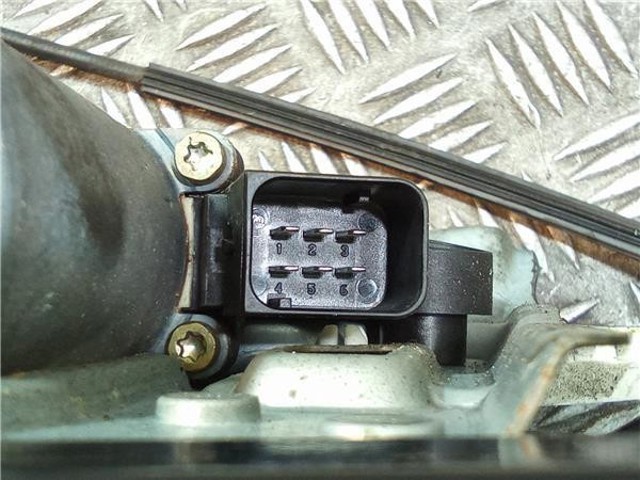 A2208204642 MERCEDES Motor del elevalunas de la puerta delantera derecha  en stock Córdoba