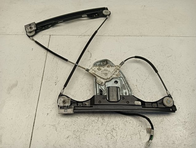 MERCEDES A2208204642 Motor del elevalunas de la puerta delantera derecha  disponible Lugo