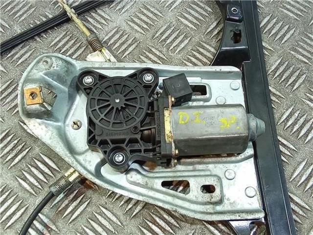 A2208204642 Motor del elevalunas de la puerta delantera derecha  comprar en Zaragoza