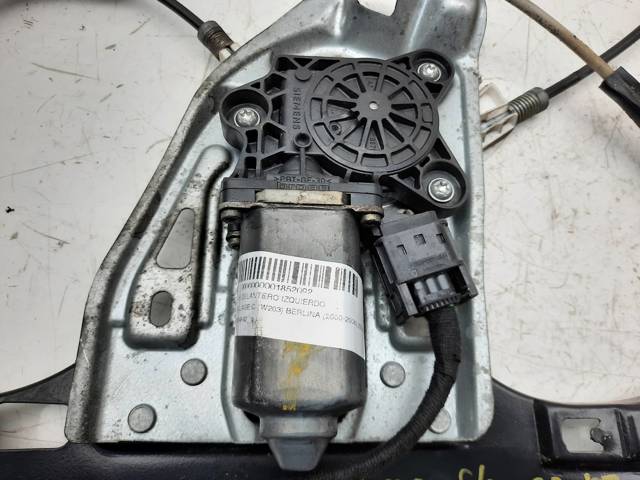 A2208204642 MERCEDES Motor del elevalunas de la puerta delantera derecha  en stock Huelva