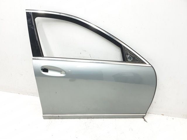 Puerta delantera derecha A2217200205 Mercedes