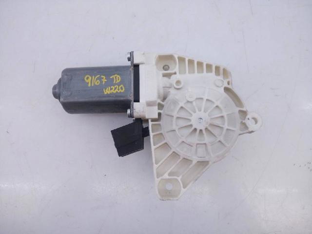 Motor eléctrico, elevalunas, puerta trasera derecha A2218203042 Mercedes