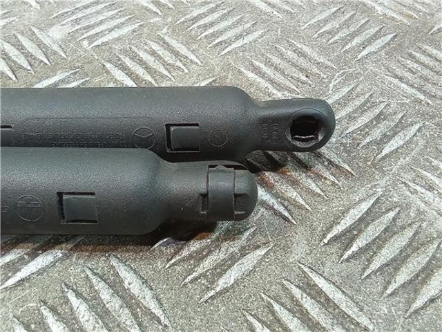 A2218800329 MERCEDES Amortiguador de capó comprar Madrid