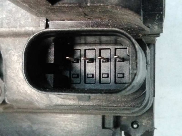 A2220063999 Cerradura de puerta delantera derecha  disponible Burgos