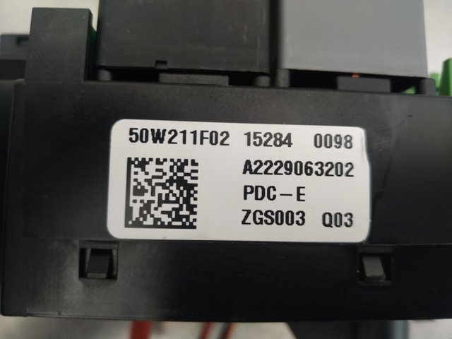 MERCEDES A2229063202 Caja de fusibles  disponible España