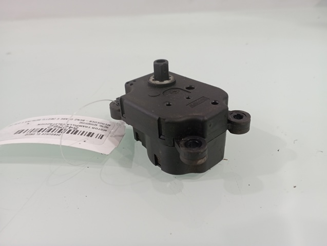 MERCEDES A2308201242 Motor de recirculación de aire  disponible Valladolid