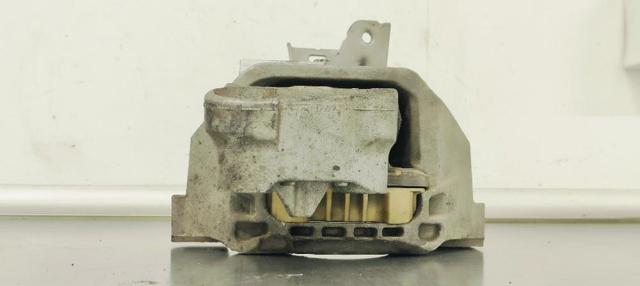A2462400617 Soporte izquierdo del motor  en stock Castellón