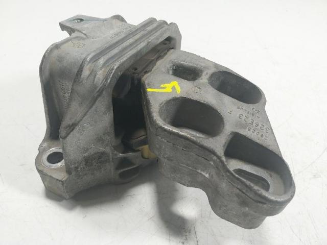 A2462400617 Soporte izquierdo del motor  disponible Utrera