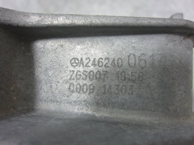 A2462400617 Soporte izquierdo del motor comprar Girona
