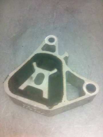MERCEDES A2462400809 Soporte superior derecho del motor  comprar en Ponferrada