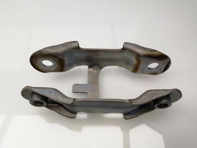 A2462400809 MERCEDES Soporte superior derecho del motor comprar Madrid