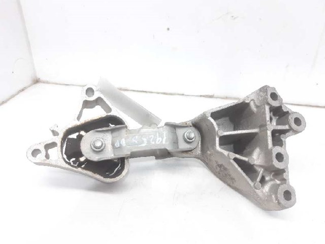 MERCEDES A2462401109 Soporte superior derecho del motor  comprar en Ponferrada