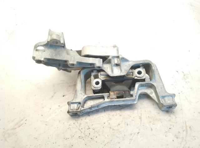 A2462402517 Soporte de motor derecho  disponible Málaga