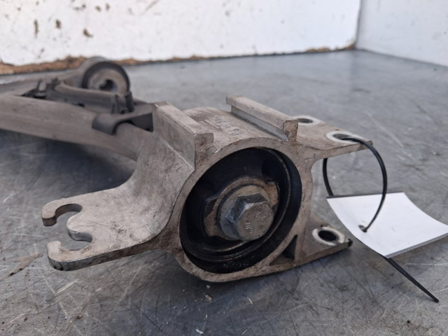 MERCEDES A2463304700 Brazo inferior izquierdo de la suspensión delantera comprar Tarragona