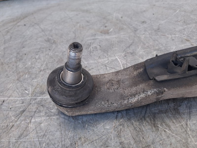 A2463304700 MERCEDES Brazo inferior izquierdo de la suspensión delantera comprar Alcalá