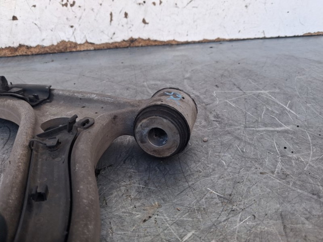 MERCEDES A2463304700 Brazo inferior izquierdo de la suspensión delantera comprar Tarragona
