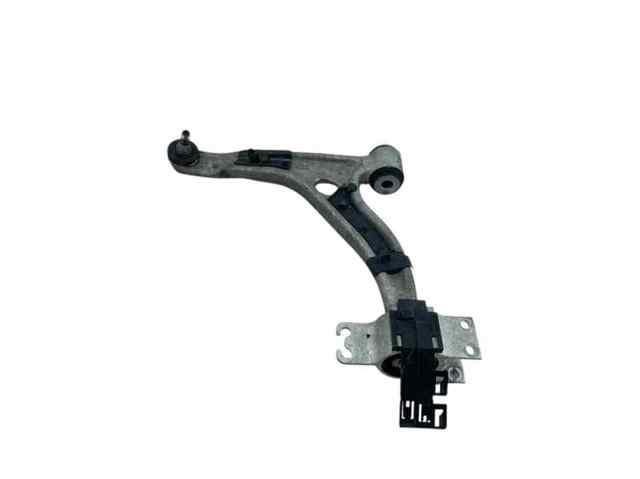 A2463304700 Brazo inferior izquierdo de la suspensión delantera  disponible Utrera