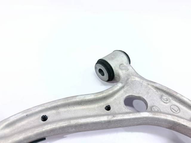 MERCEDES A2463304700 Brazo inferior izquierdo de la suspensión delantera  disponible Lugo