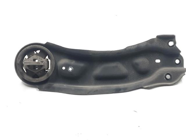 A2463500506 Brazo longitudinal inferior derecho de la suspensión trasera  disponible Málaga