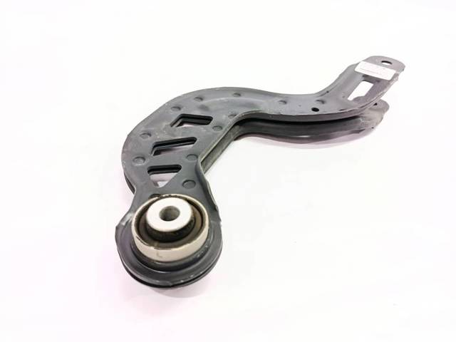 A2463501006 Brazo superior de suspensión trasera izquierdo/derecho  comprar en Pontevedra