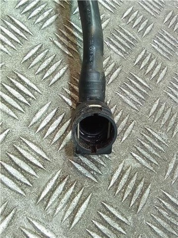 MERCEDES A2465010058 Manguera inferior del vaso de expansión  comprar en Albacete