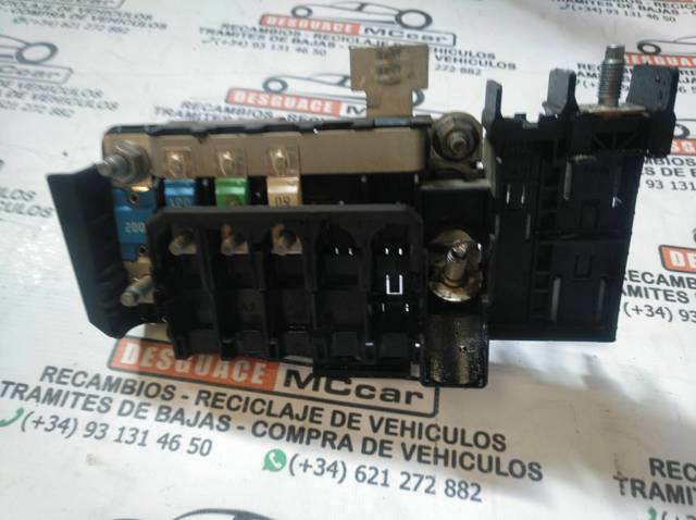 Caja de fusibles A2465400950 Mercedes