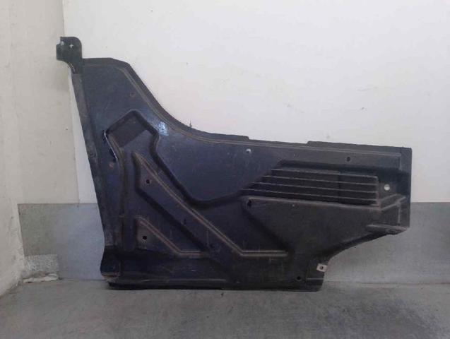 Revestimiento de los bajos, trasero derecho A2466840600 Mercedes