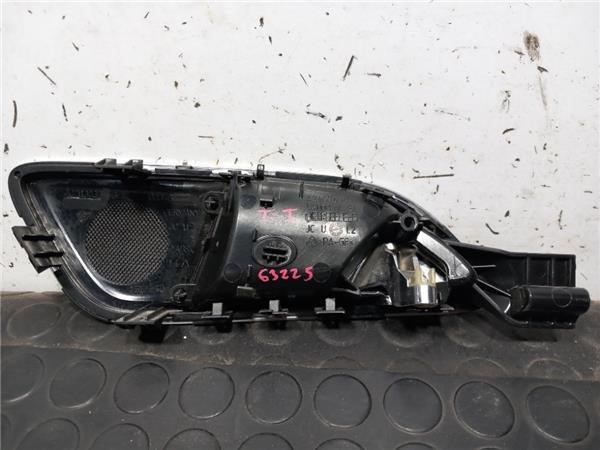 MERCEDES A2467300348 Moldura de manija interior de puerta trasera izquierda  en stock Terrassa