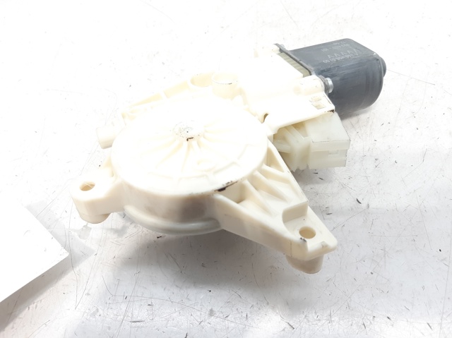 A2469065100 Motor del elevalunas eléctrico  en stock Sabadell