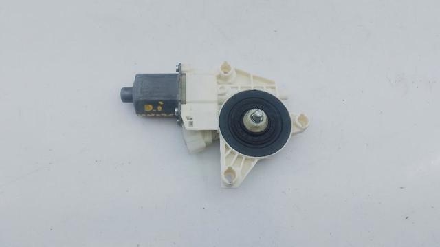 A2469065100 Motor del elevalunas eléctrico  en stock Sabadell