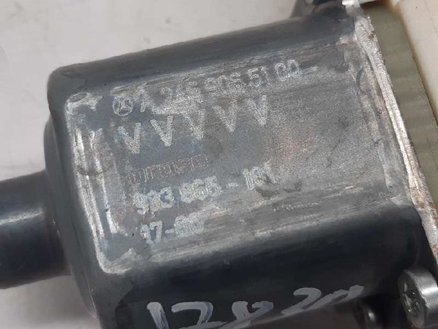 MERCEDES A2469065100 Motor del elevalunas de la puerta delantera izquierda  disponible España