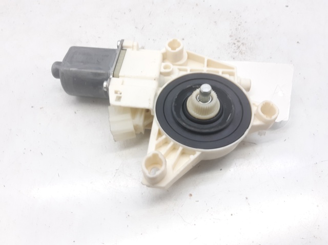 MERCEDES A2469065100 Motor del elevalunas de la puerta delantera izquierda  comprar en Ponferrada