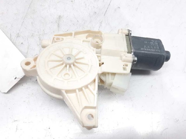 A2469065100 Motor del elevalunas de la puerta delantera izquierda  comprar en Reus