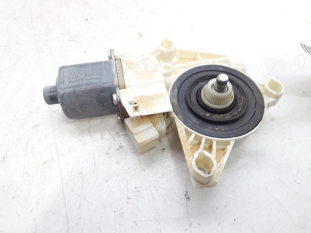 A2469065100 Motor del elevalunas de la puerta delantera izquierda  comprar en Reus